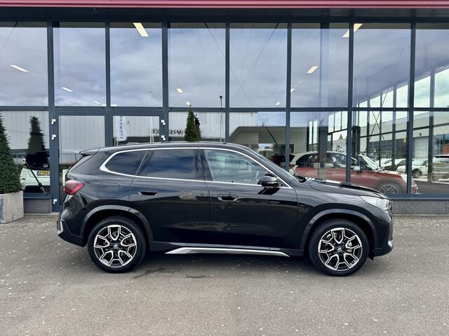 BMW X1 sDrive18i Executive X-Line M-sport pakket