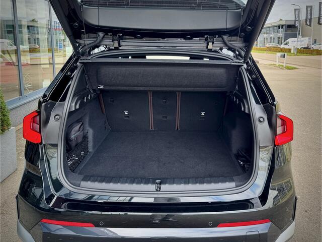 BMW X1 sDrive18i Executive X-Line M-sport pakket