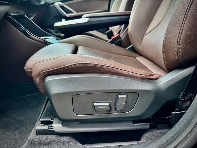 BMW X1 sDrive18i Executive X-Line M-sport pakket