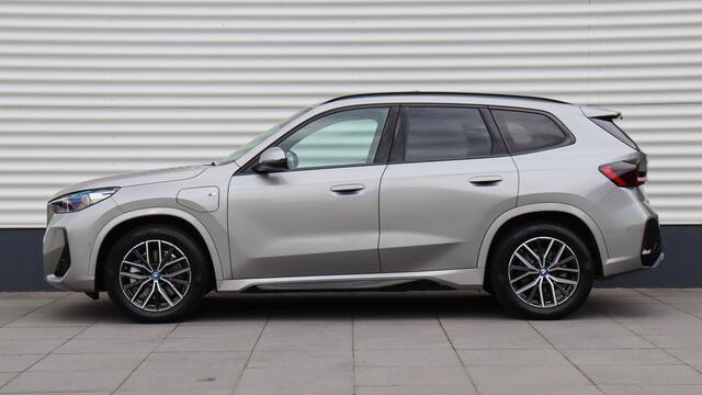 BMW X1 xDrive30e M-Sport | Head-up | Panoramadak | Trekhaak | Stuurwielverwarming | Comfort Access