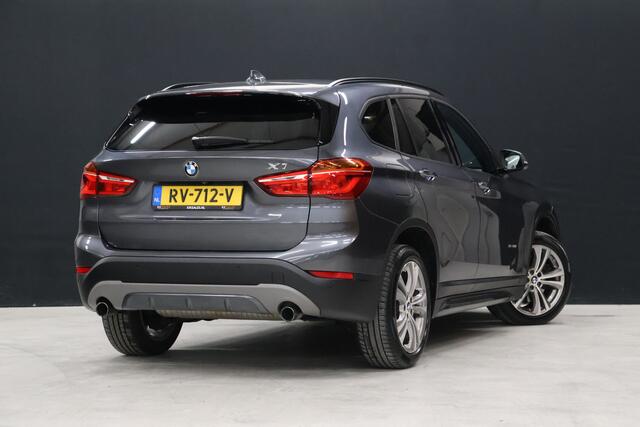 BMW X1 sDrive20i High Executive [MEMORY SEATS, HEAD-UP DISPLAY, VOL LEDER, STOELVERWARMING, AUTOMATISCHE AIRCO, AUTOMATISCHE ACHTERKLEP, NAVIGATIE, CRUISE CONTROL, NIEUWSTAAT]