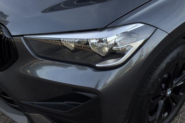 BMW X1 xDrive25e | Panodak | Sportstoelen | Camera | Memory | Stoelverwarming | 44.000 KM