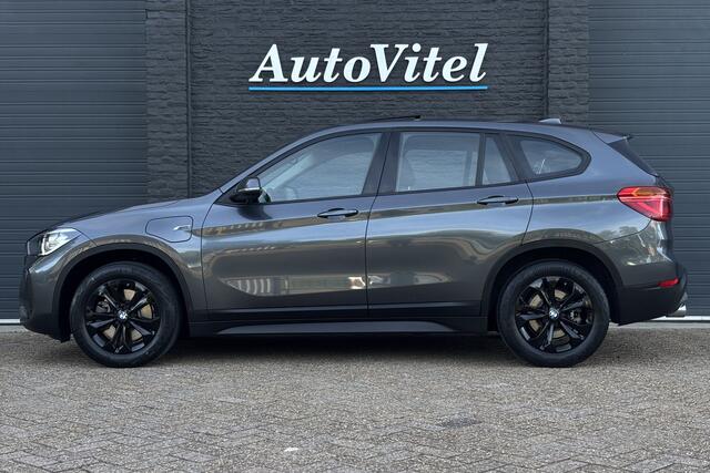 BMW X1 xDrive25e | Panodak | Sportstoelen | Camera | Memory | Stoelverwarming | 44.000 KM