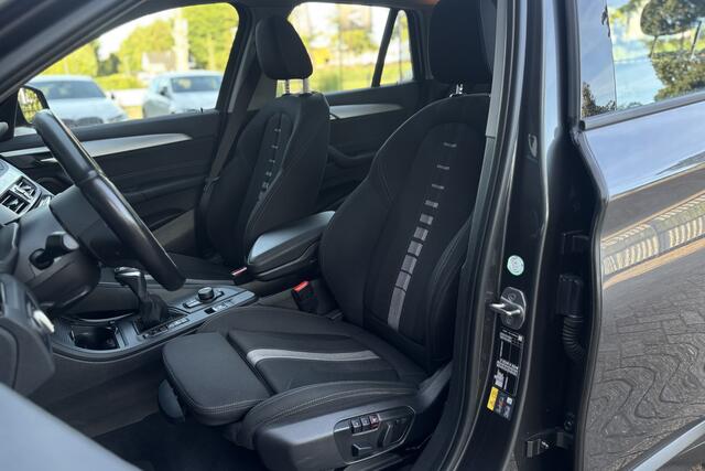 BMW X1 xDrive25e | Panodak | Sportstoelen | Camera | Memory | Stoelverwarming | 44.000 KM