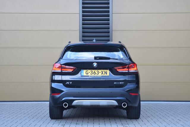 BMW X1 sDrive20i VDL Nedcar Edition * Camera * Head-up * X-Line * Face Lift *