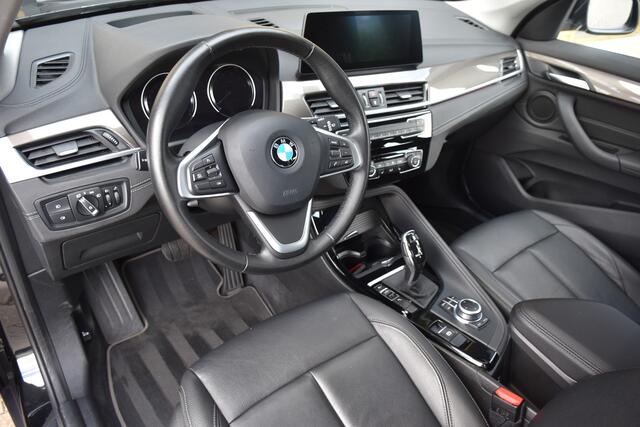 BMW X1 sDrive20i VDL Nedcar Edition * Camera * Head-up * X-Line * Face Lift *