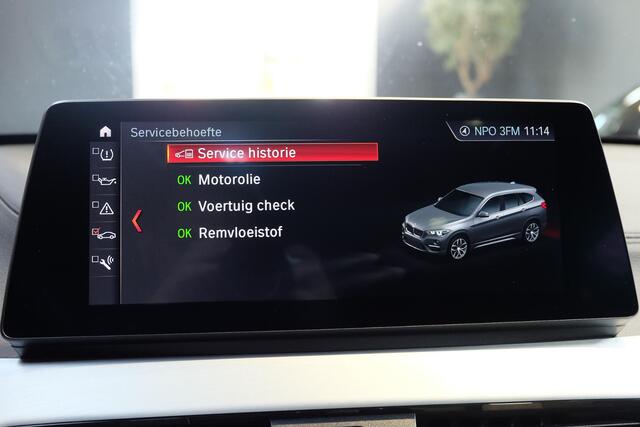 BMW X1 sDrive20i High Executive Edition / M Sport / Pano / HuD / Camera