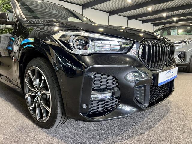 BMW X1 xDrive25e High Executive M-Sport | Panorama | Bruin leder | HUD | Camera | Trekhaak | Harman Kardon
