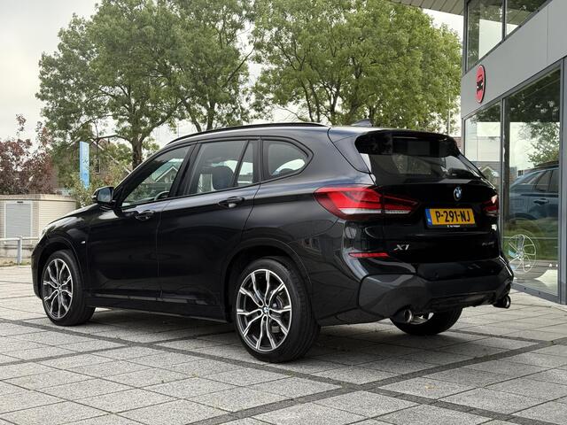 BMW X1 sDrive20i M-Sport | Navi | Camera | HUD | 19- Inch |