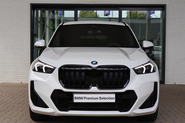 BMW X1 xDrive25e | M Sportpakket | Innovation Pack | Comfort Pack | Trekhaak