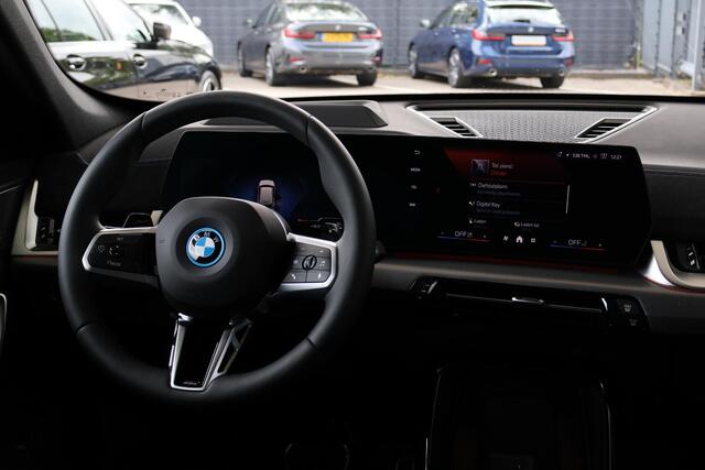 BMW X1 xDrive25e | M Sportpakket | Innovation Pack | Comfort Pack | Trekhaak