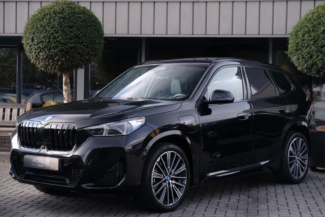 BMW X1 xDrive30e 326PK M Sport Panodak Harman Kardon Trekhaak HUD Massage