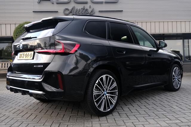 BMW X1 xDrive30e 326PK M Sport Panodak Harman Kardon Trekhaak HUD Massage