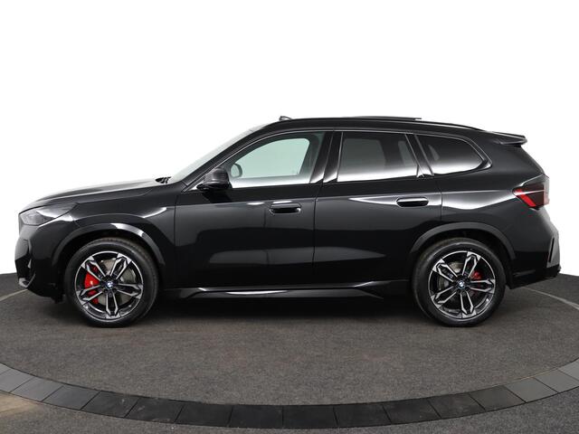 BMW X1 sDrive20i M Sportpakket Pro | Trekhaak | Panoramadak | Driving Assistant Plus | Harman-Kardon | Comfort Access