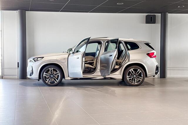 BMW X1 xDrive25e | M Sport | Glazen Panoramadak | Harman Kardon | Stoelverwarming |