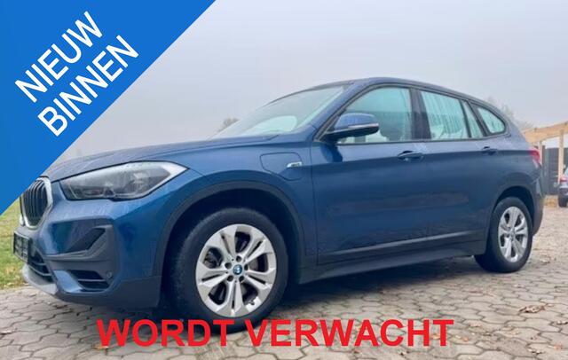 BMW X1 xDrive25e Executive Pano, Elek stoelverstelling, Trekhaak