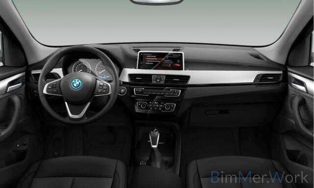 BMW X1 xDrive25e Executive Pano, Elek stoelverstelling, Trekhaak