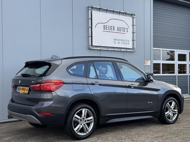 BMW X1 sDrive18i Executive Automaat/Leer/Climate/18inch.