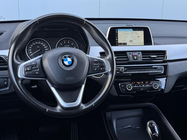 BMW X1 sDrive18i Executive Automaat/Leer/Climate/18inch.