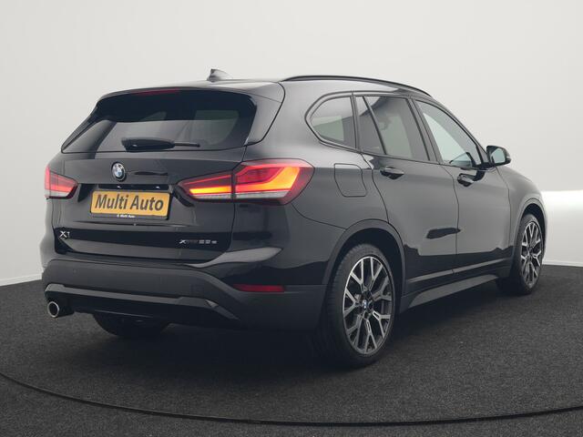 BMW X1 xDrive25e Sportline Plug In Hybrid 221pk Dealer O.H PHEV | Camera | M Sportstuur | Sportstoelen Verwarmd | LED Koplampen | Navigatie | DAB | 19"L.M |