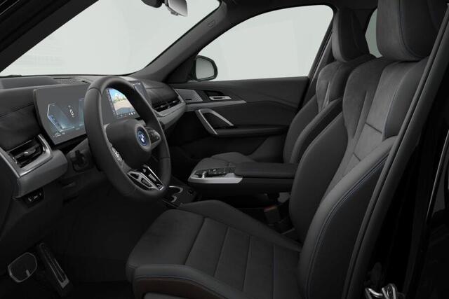 BMW X1 xDrive30e M Sportpakket Pro / Innovation Pack / Comfort Pack / Travel Pack / Trekhaak / Panoramadak / Driving Assistant Plus / Harman-Kardon