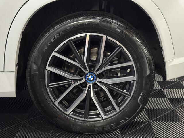 BMW X1 xDrive25e M Sport Half leder, Camera, Navi, Keyless start, Virtual desk, Stoelverwarming, Elektrische achterklep, 3 jaar garantie