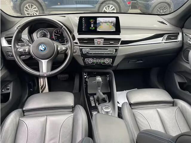 BMW X1 xDrive25e High Executive M Sport LED Head-Up Display Panoramadak Trekhaak Elek. Stoelverstelling 19 Inch Achteruitrijcamera Stuurverwarming ACC BTW Vol!!!!