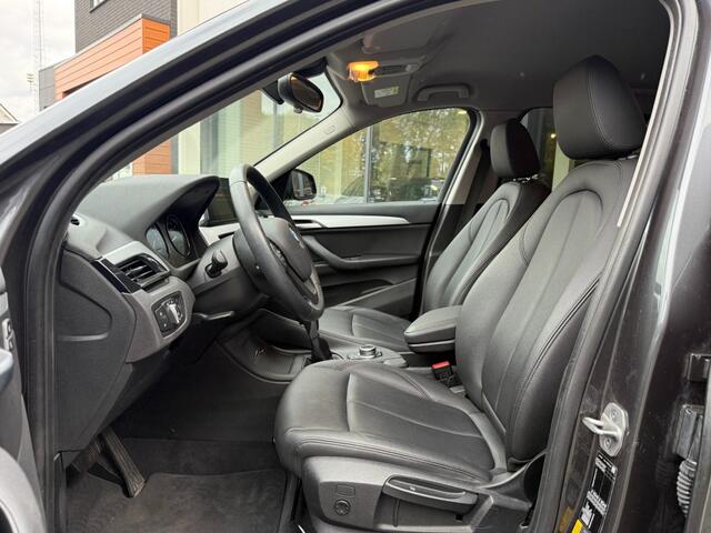 BMW X1 xDrive25e High Exe,LED,HeadUp,Leer,Stoelverw,Clima,NaviPro,Camera