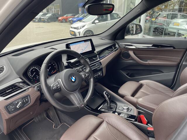 BMW X1 sDrive20i High Executive | Stoelverwarming | Led | Leder | Sfeerverlichting |