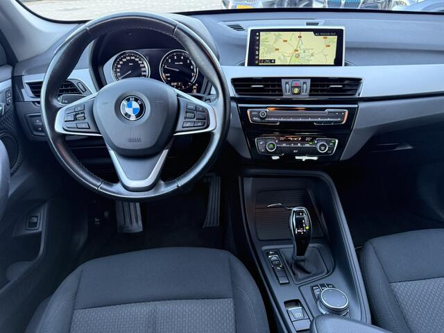 BMW X1 sDrive20i Executive LED Achteruitrijcamera Climate Control PDC Head-Up Display