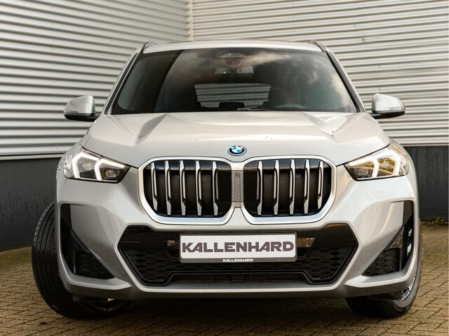 BMW X1 xDrive25e M-Sport - Pano - Trekhaak - Stoelverwarming - Camera