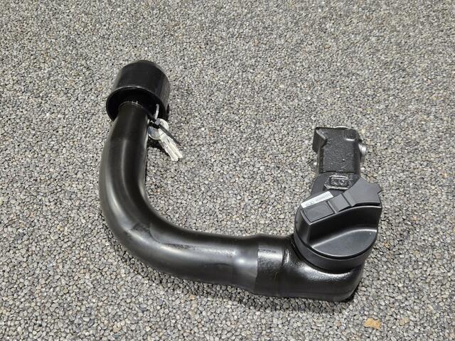 BMW X1 xDrive25e High Executive Sportline | Black edition | Camera | HUD | Leder | Trekhaak | Navigatie | Stoelverwarming | Carplay