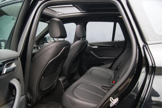 BMW X1 xDrive25e 220PK M-Sport Panoramadak/Leer/NaviXL/HUD/Camera Aut