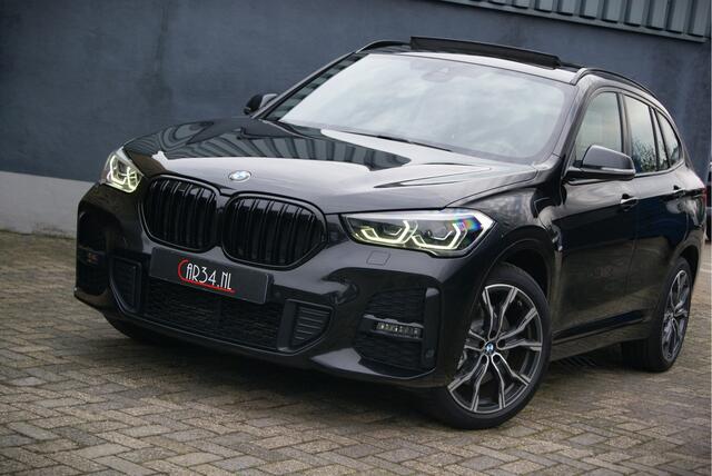 BMW X1 xDrive25e 220PK M-Sport Panoramadak/Leer/NaviXL/HUD/Camera Aut