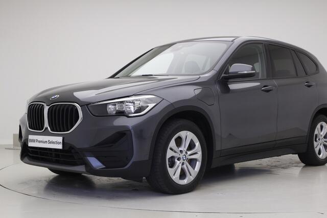 BMW X1 xDrive25e | Active Cruise Controle | 2 jaar BMW Garantie | Camera | Harman Kardon | Stoelverwarming | Head-Up |