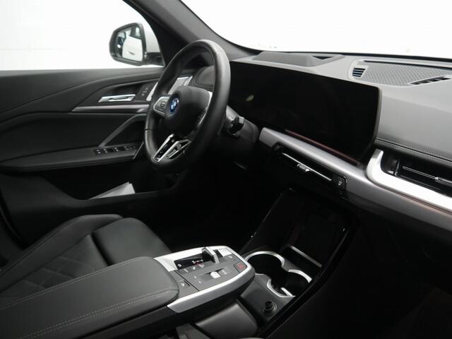 BMW X1 xDrive30e | M-Sport | Panorama | Harman/kardon | Trekhaak | Actief zetel | Elek. stoelverst. | Getint glas