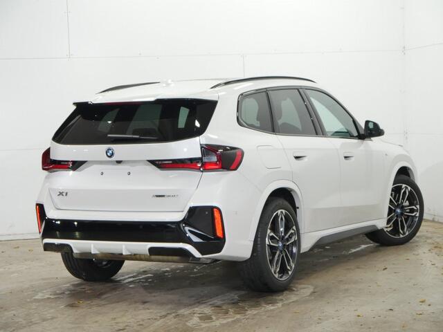 BMW X1 xDrive30e | M-Sport | Panorama | Harman/kardon | Trekhaak | Actief zetel | Elek. stoelverst. | Getint glas