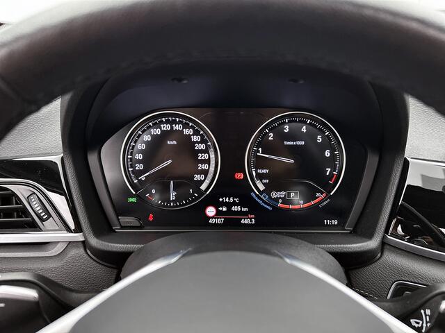 BMW X1 sDrive20i Business Edition Plus / Panoramadak / Elec. BMW sportstoelen / Sfeerverlichting