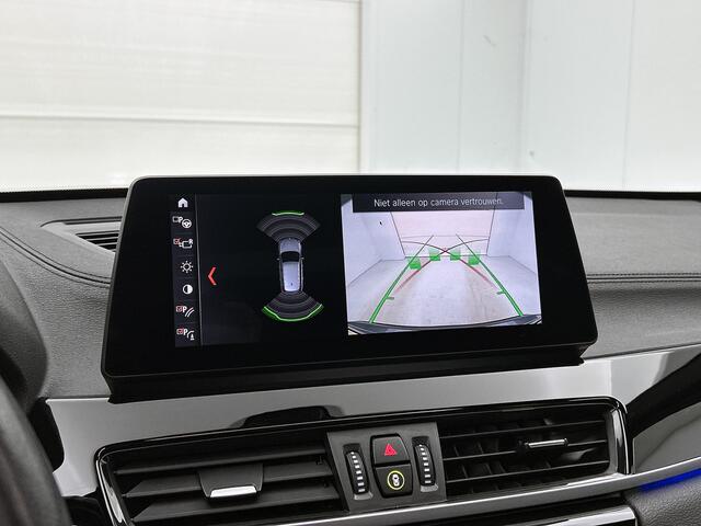 BMW X1 sDrive20i Business Edition Plus / Panoramadak / Elec. BMW sportstoelen / Sfeerverlichting