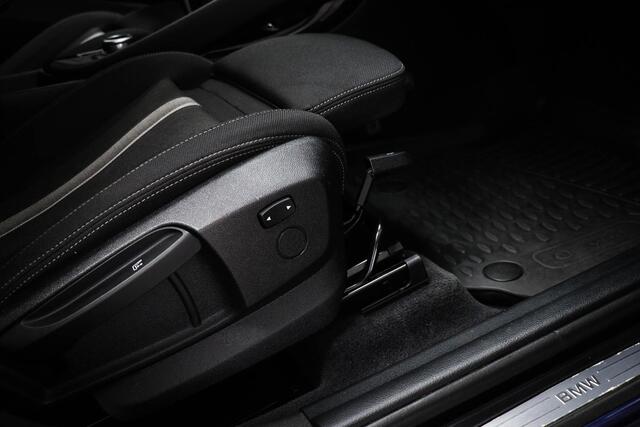 BMW X1 sDrive18i Executive | SPORT LINE / PARKING- PACK | CAMERA