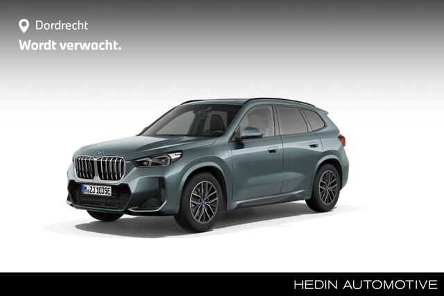 BMW X1 xDrive25e | M-Sport | Panorama | Trekhaak | Voorbereiding Driving Assistant Plus | verwacht Nov 2025