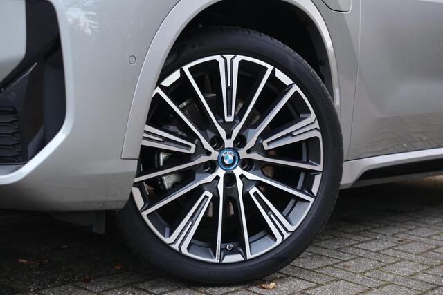 BMW X1 xDrive30e M-Sport | HUD | Pano | Harman Kardon | Adap cruise | Elektr. Trekhaak | DAB | Shadowline | Etc.