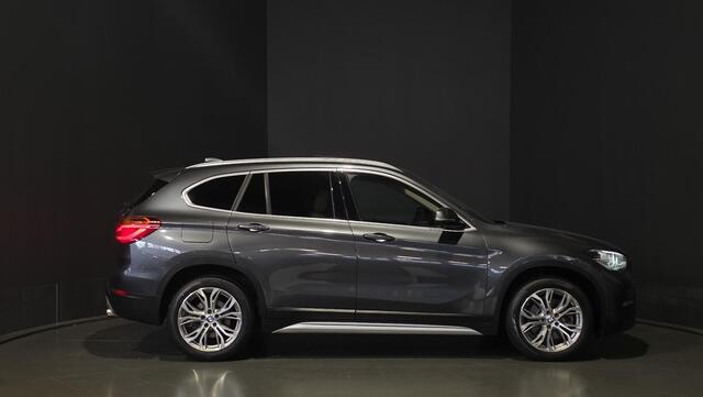 BMW X1 xDrive20i Executive | Panorama | Hud | Sfeer | Camera