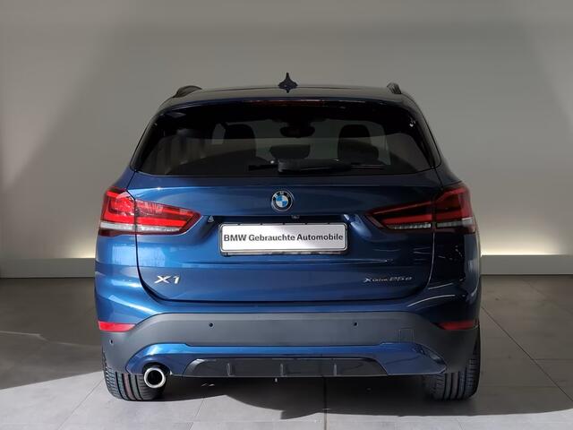 BMW X1 xDrive25e SPORTLINE ** LED, NAVI+, HALF-LEDER, TREKH, CAMERA, HuD, SPIEGELPACK ** 1e EIG - UNFALLFREI ** ** INFORMEER OOK NAAR ONZE AANTREKKELIJKE FINANCIAL-LEASE TARIEVEN **