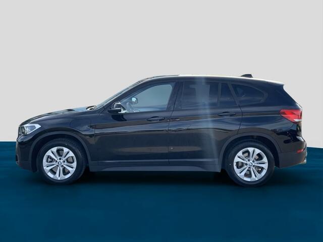 BMW X1 xDrive25e SPORTLINE ** LED, NAVI+, PANORAMA, KEYLESS, CAMERA, SPIEGELPACK, PRIVACY ** 1e EIG - UNFALLFREI ** ** INFORMEER OOK NAAR ONZE AANTREKKELIJKE FINANCIAL-LEASE TARIEVEN **