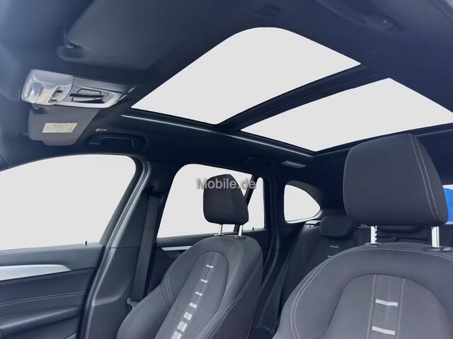 BMW X1 xDrive25e SPORTLINE ** LED, NAVI+, PANORAMA, KEYLESS, CAMERA, SPIEGEL, SPORTST, PRIVACY ** 1e EIG - UNFALLFREI ** ** INFORMEER OOK NAAR ONZE AANTREKKELIJKE FINANCIAL-LEASE TARIEVEN **