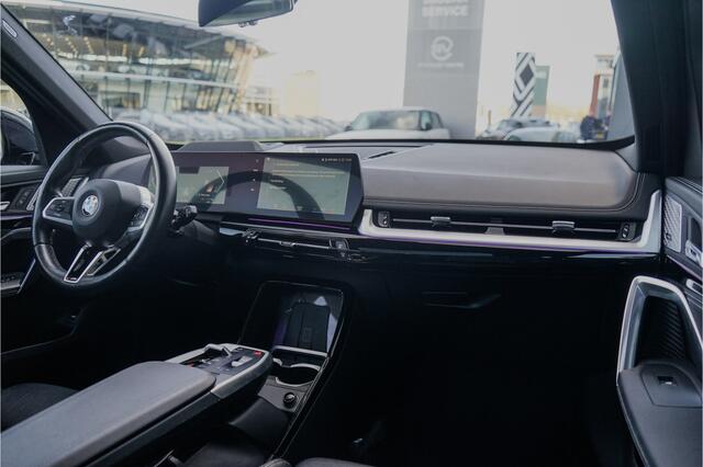 BMW X1 xDrive23i | Head-up display | Voorstoelen verwarmd | Schuif/Kantel dak |