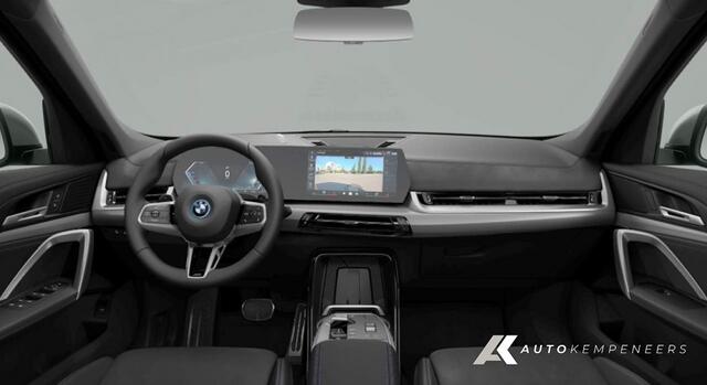 BMW X1 25e xDrive M Sport | Panorama | Shadow | Camera | Elek. Trekhaak | Adap. led | Stoelverwarming | 19' inch |