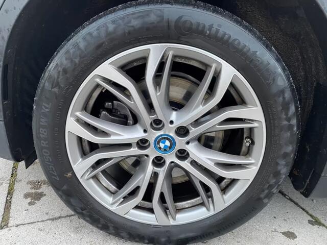 BMW X1 xDrive25e SPORTLINE ** LED, NAVI+, PANORAMA, ADAPT. CRUISE, CAMERA, PRIVACY, 18-inch LMV ** 1e EIG - UNFALLFREI ** ** INFORMEER OOK NAAR ONZE AANTREKKELIJKE FINANCIAL-LEASE TARIEVEN **