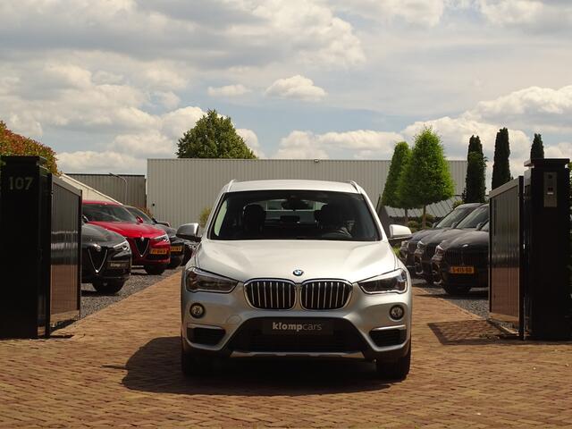 BMW X1 xDrive20i High Executive | X-line | Carplay* | Leer | Ad.Cruise | Lane | HUD | Full option.